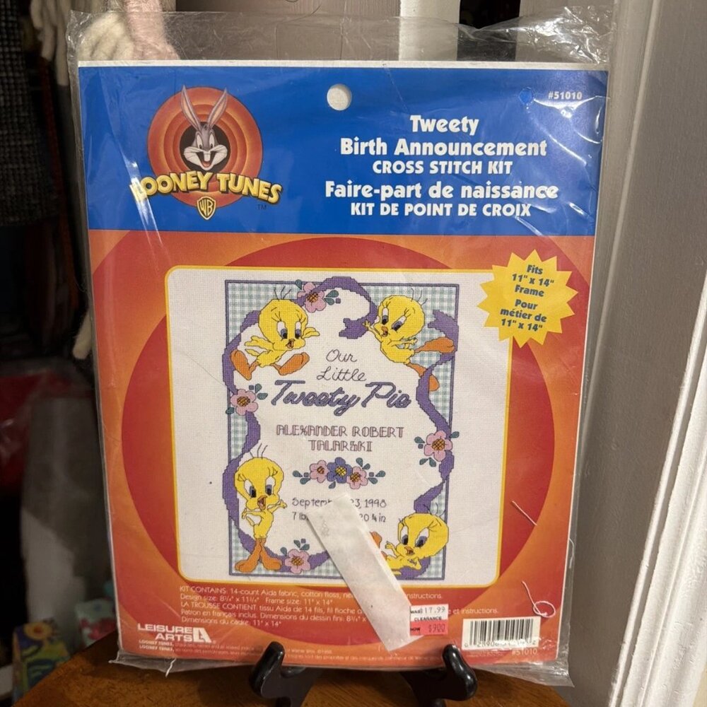 Leisure Arts LOONEY TUNES Cross Stitch Kit TWEETY BIRTH ANNOUNCEMENT, 51010 -NIP